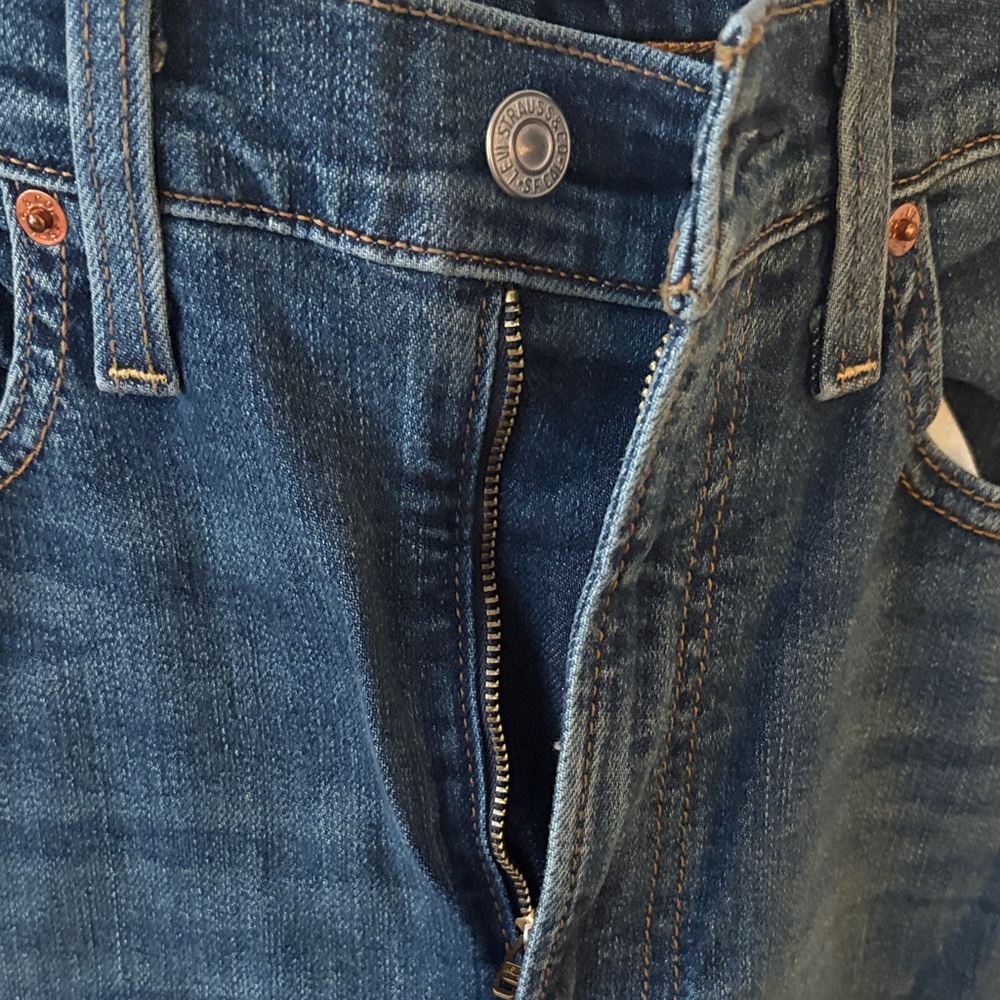 Levi's Ribcage Bell Jeans NWT - Picture 6 of 10